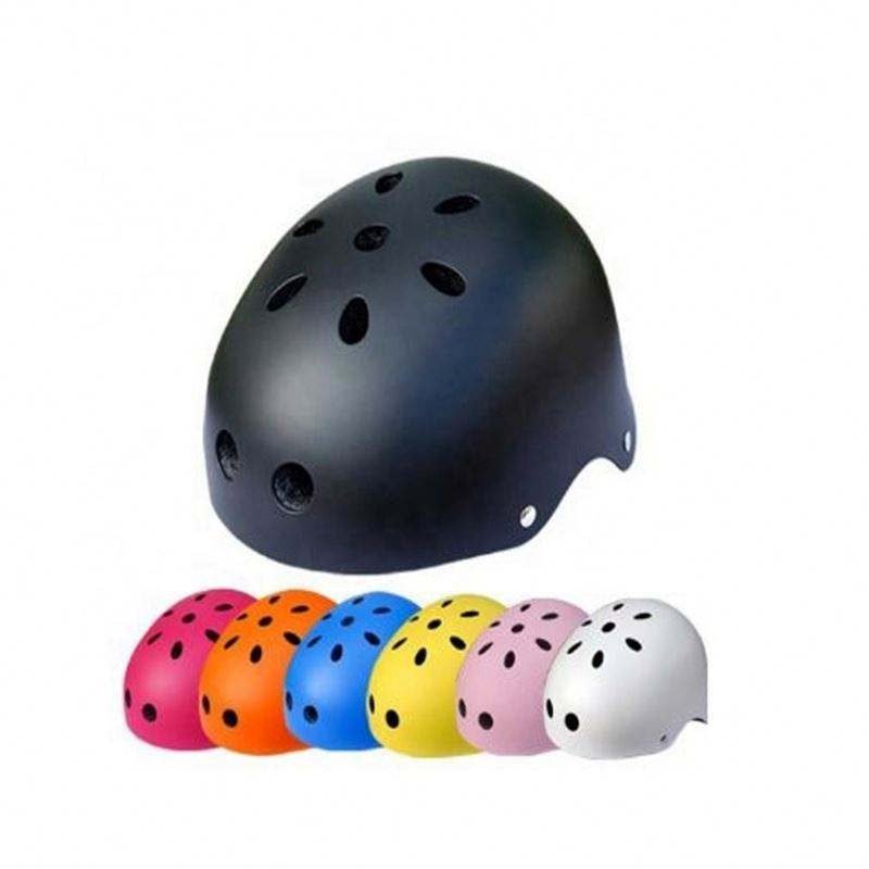 SPORTS / RECREATION HELMET